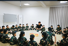 青少年军事军训夏令营--雷霆夏令营