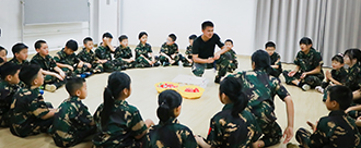 青少年军事军训夏令营--雷霆夏令营