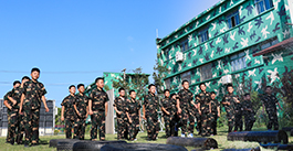 青少年军事军训夏令营-雷霆夏令营