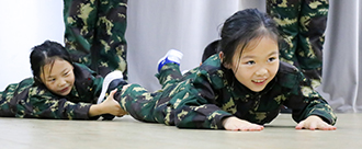 青少年军事军训夏令营--雷霆夏令营