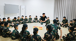 青少年军事军训夏令营-雷霆夏令营