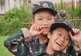 青少年军事军训夏令营-雷霆夏令营