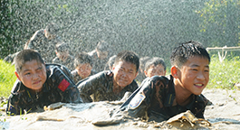 青少年军事军训夏令营--雷霆夏令营