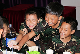 青少年军事军训夏令营-雷霆夏令营