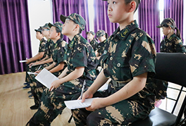 青少年军事军训夏令营-雷霆夏令营