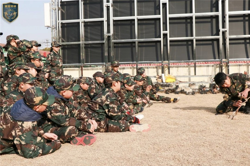 雷霆特训培养孩子军人般的品质