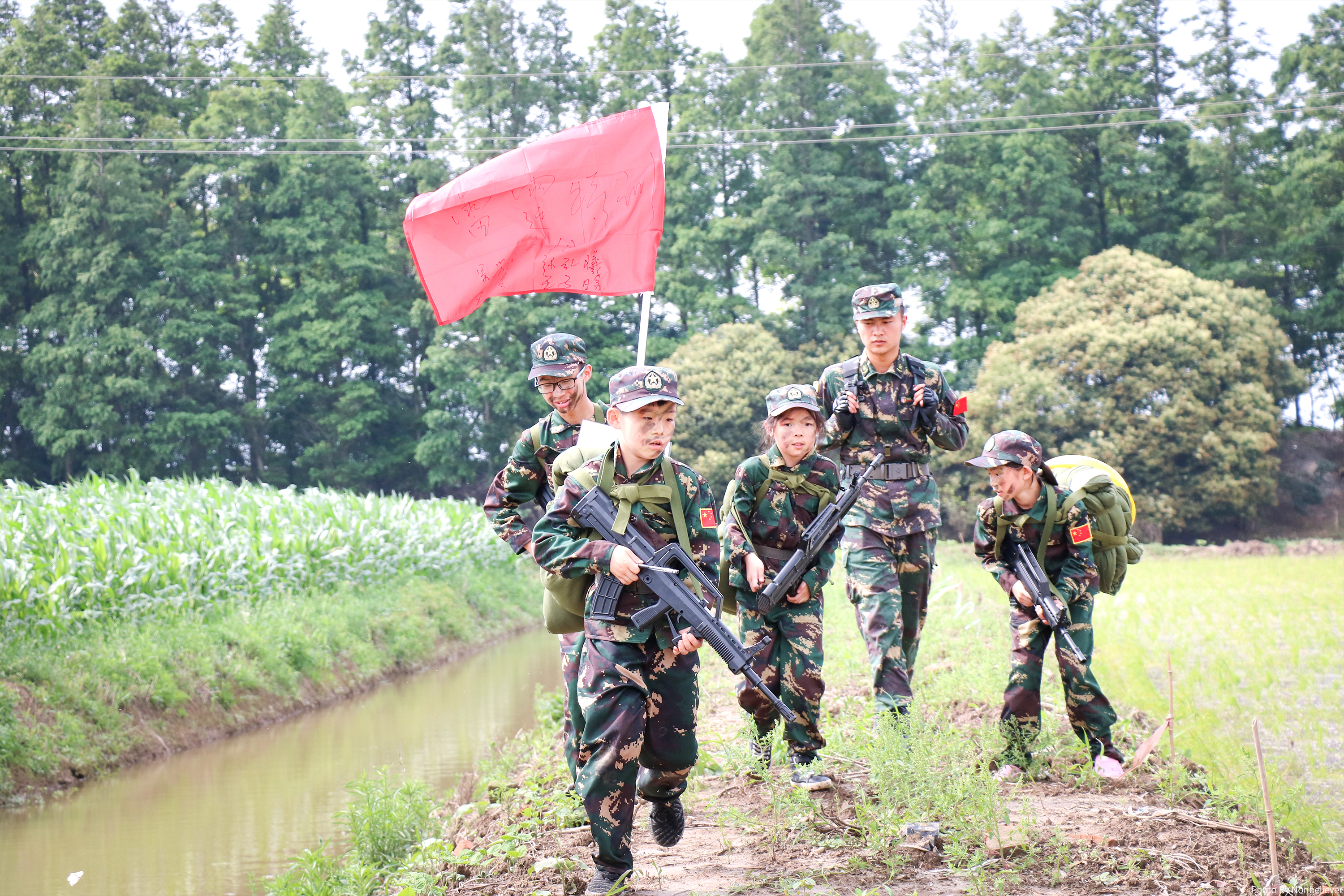 雷霆军事夏令营